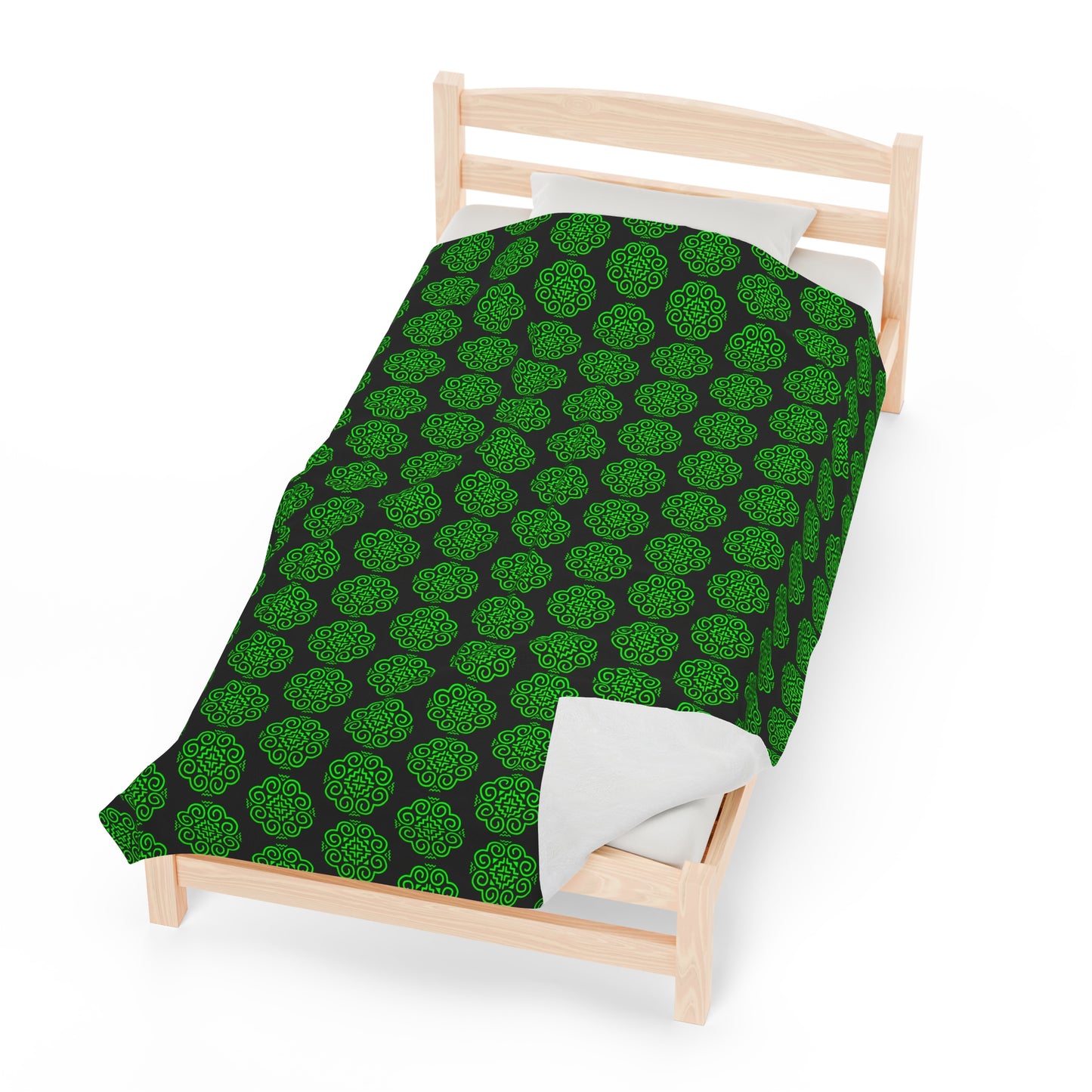 Hmong Velveteen Plush Blanket (black & green)