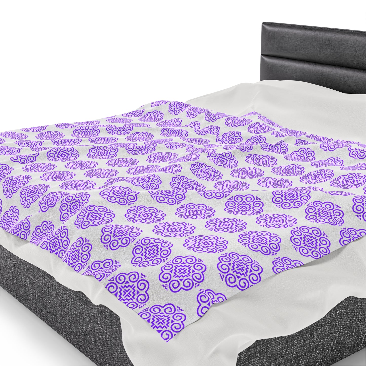 Hmong Velveteen Plush Blanket (white & purple)