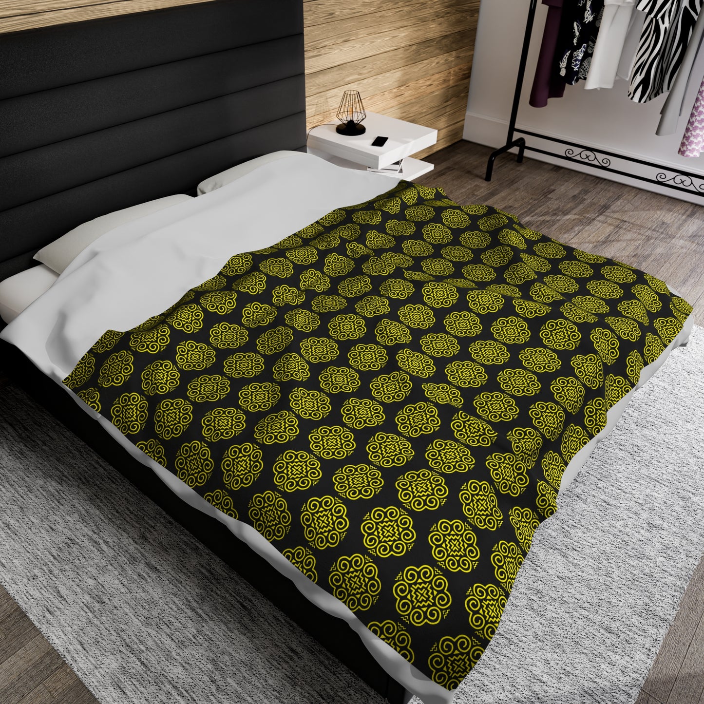 Hmong Velveteen Plush Blanket (black & yellow)