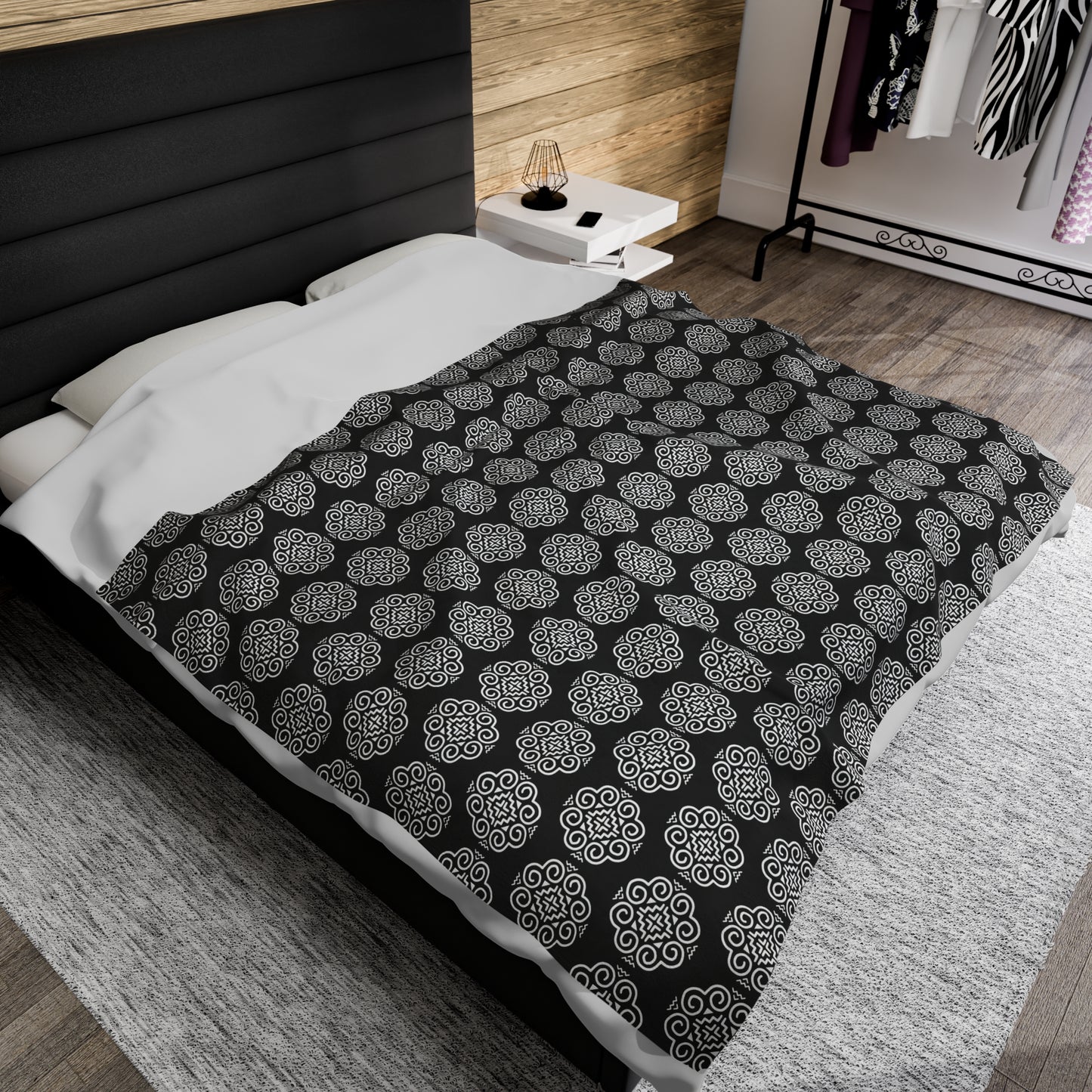 Hmong Velveteen Plush Blanket (black & white)