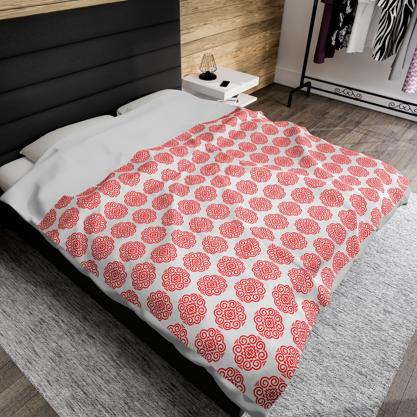 Hmong Velveteen Plush Blanket (white & red)