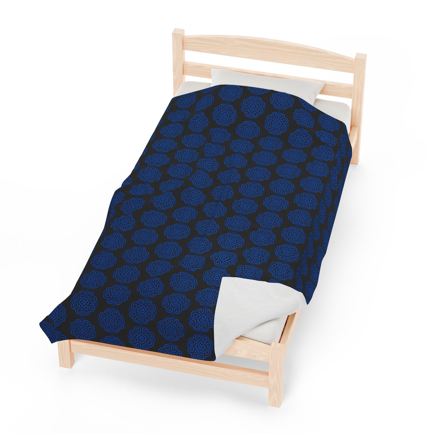 Hmong Velveteen Plush Blanket (black & blue)