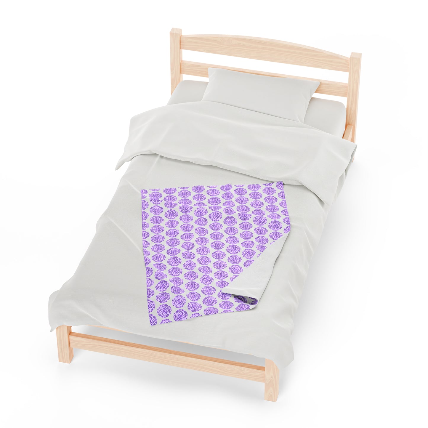Hmong Velveteen Plush Blanket (white & purple)