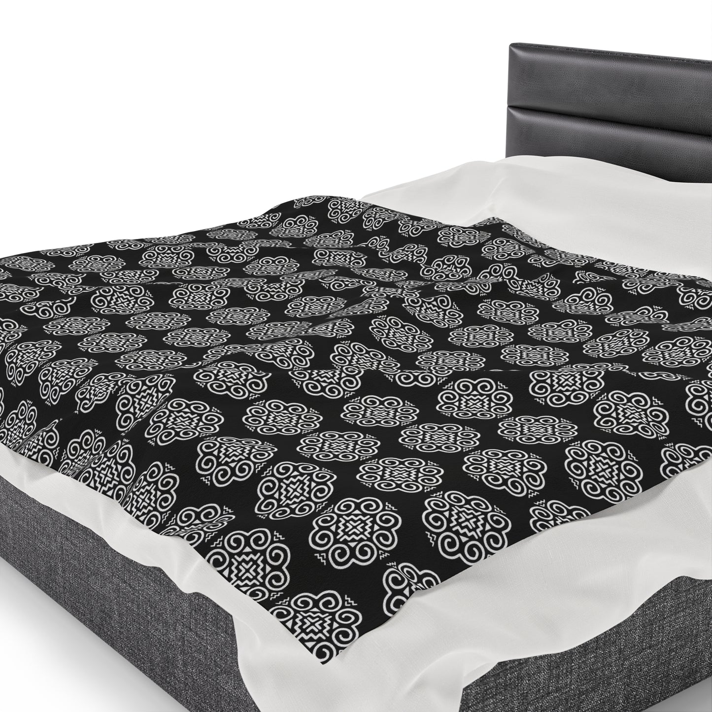Hmong Velveteen Plush Blanket (black & white)