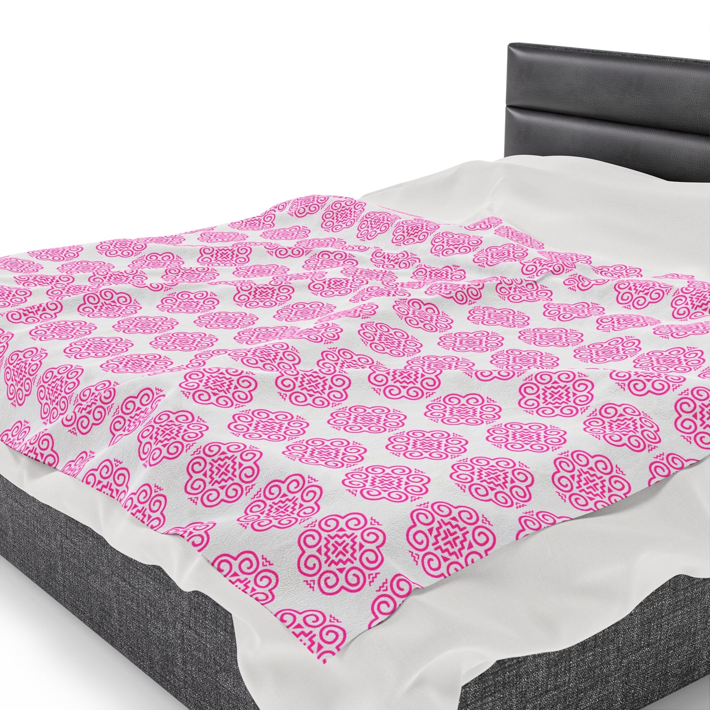 Hmong Velveteen Plush Blanket (white & pink)