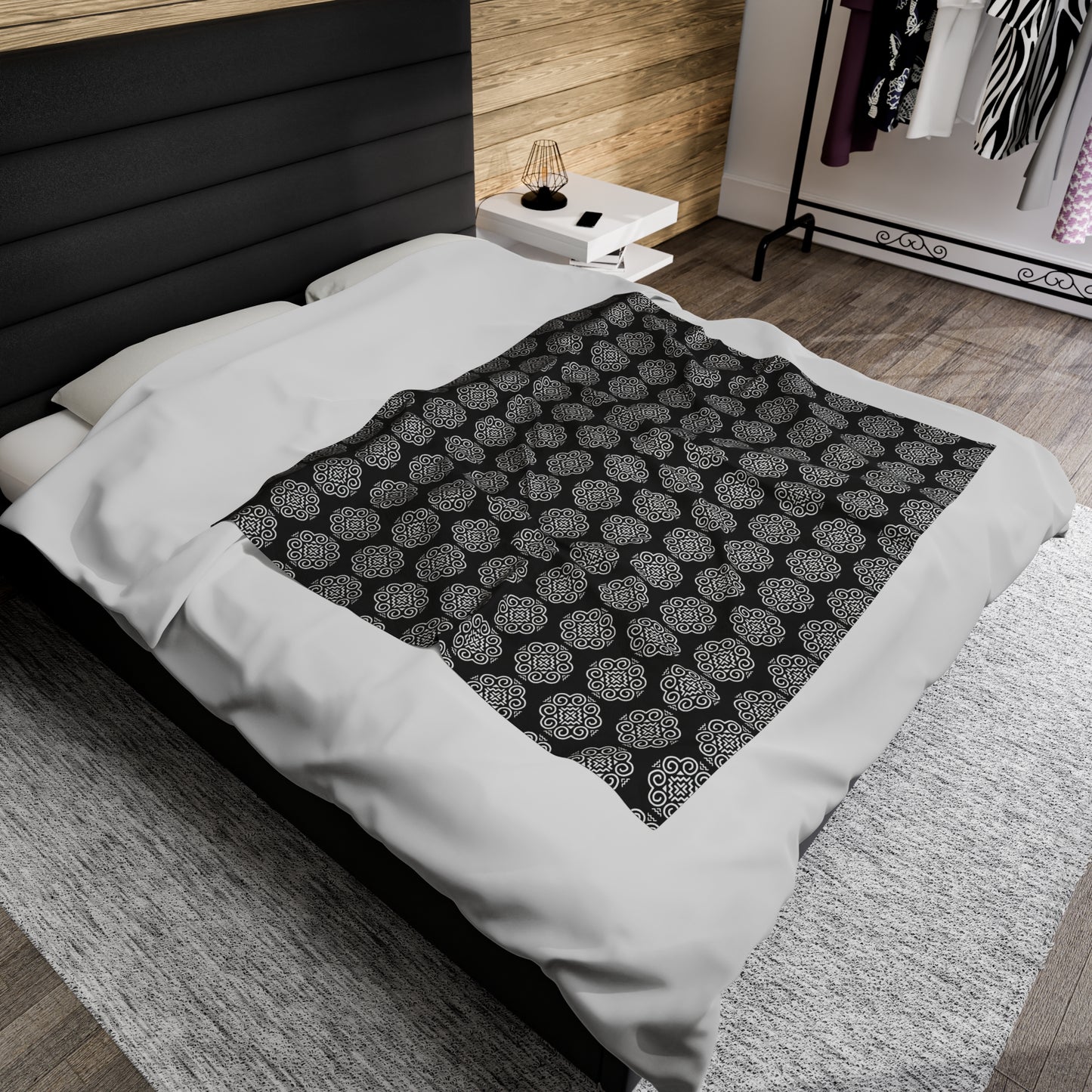 Hmong Velveteen Plush Blanket (black & white)