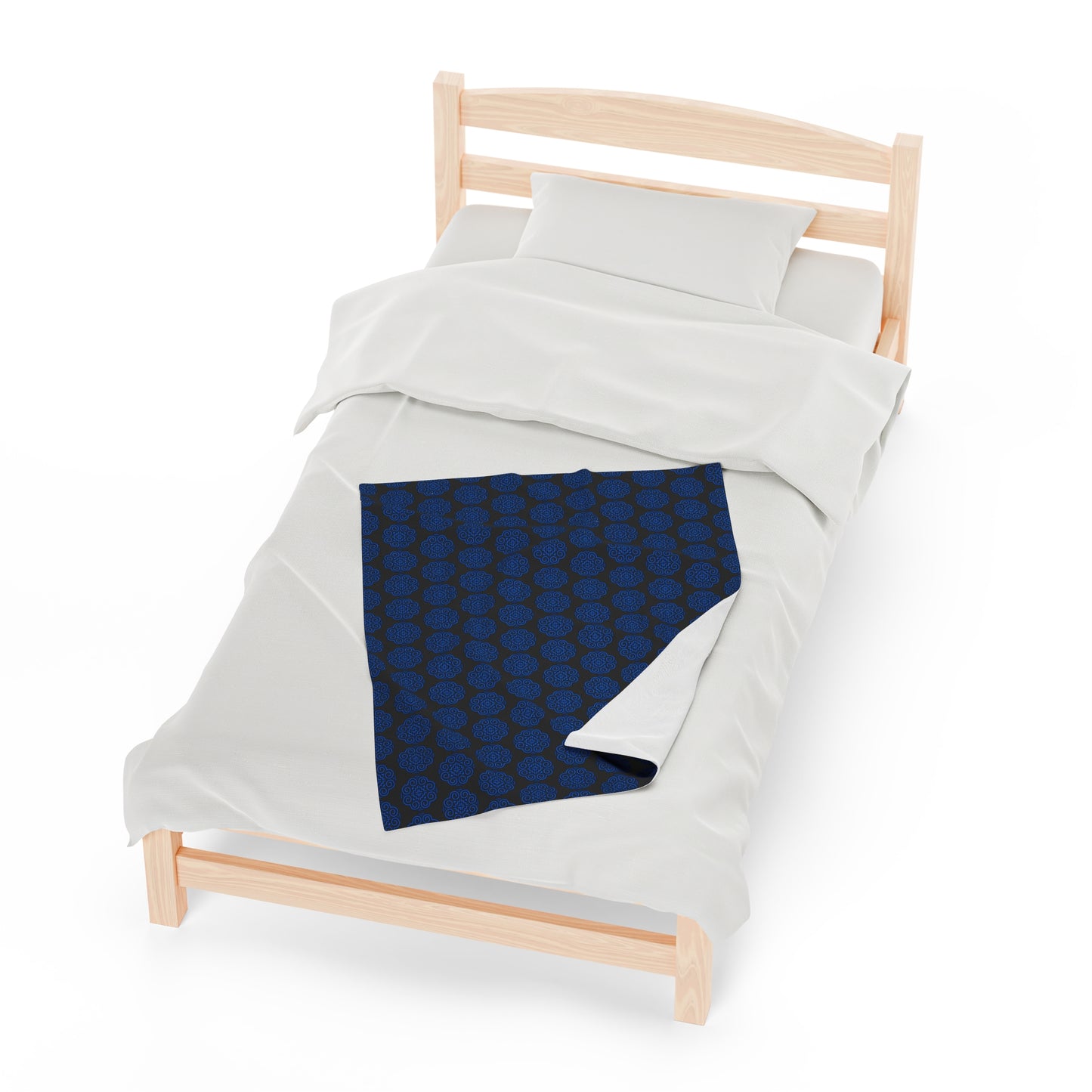 Hmong Velveteen Plush Blanket (black & blue)