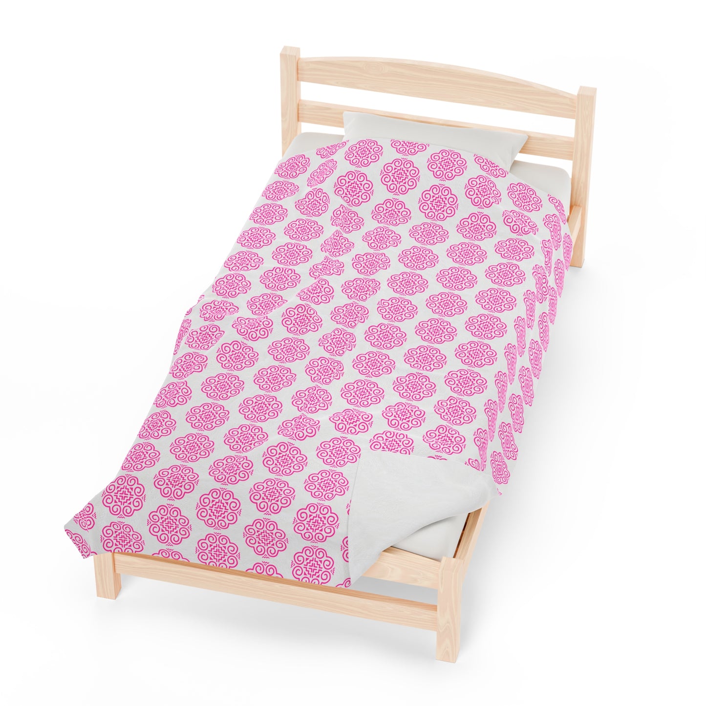 Hmong Velveteen Plush Blanket (white & pink)