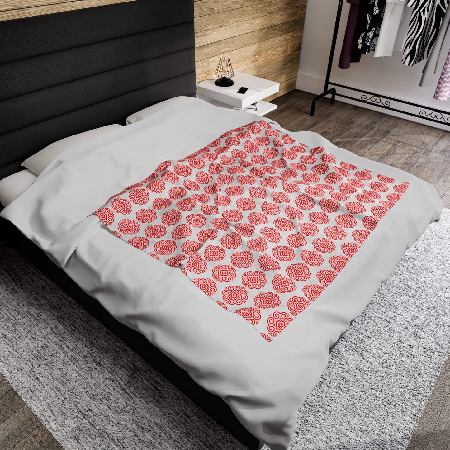Hmong Velveteen Plush Blanket (white & red)