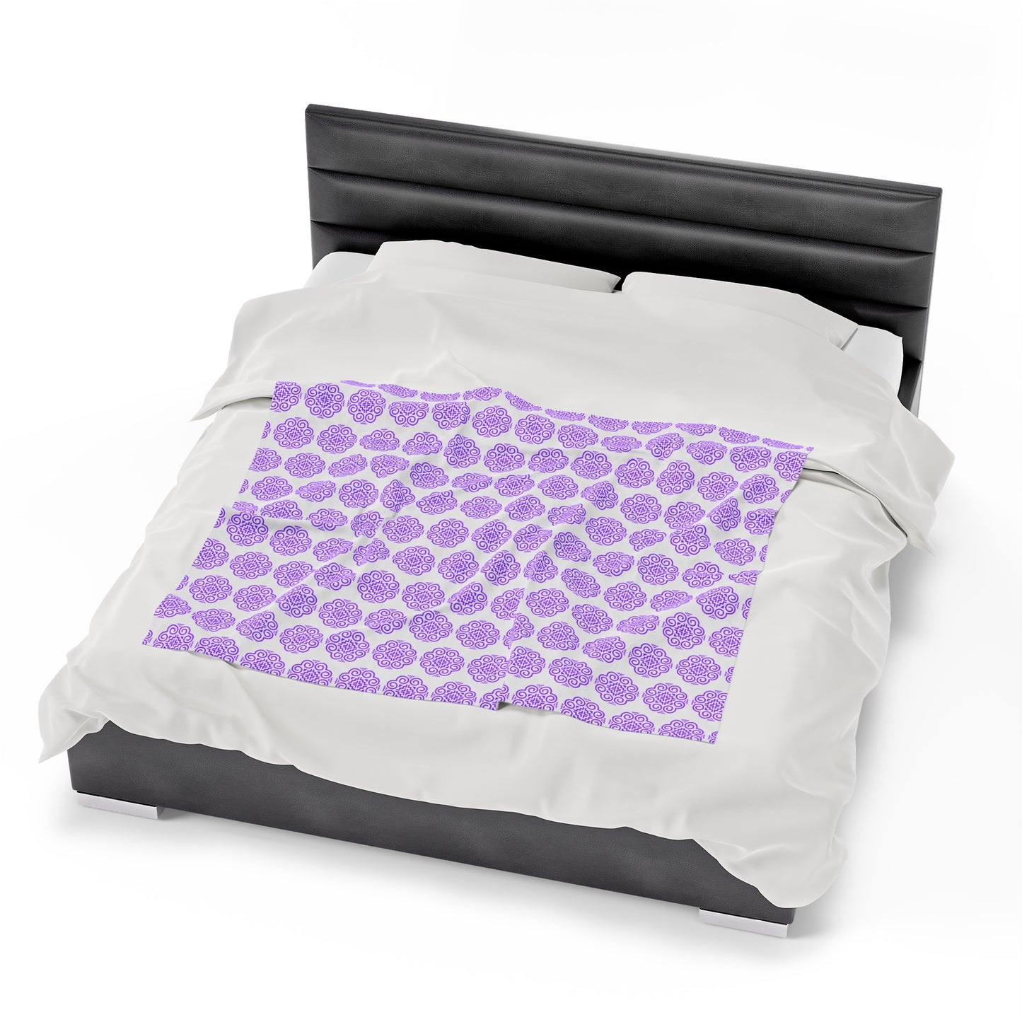 Hmong Velveteen Plush Blanket (white & purple)