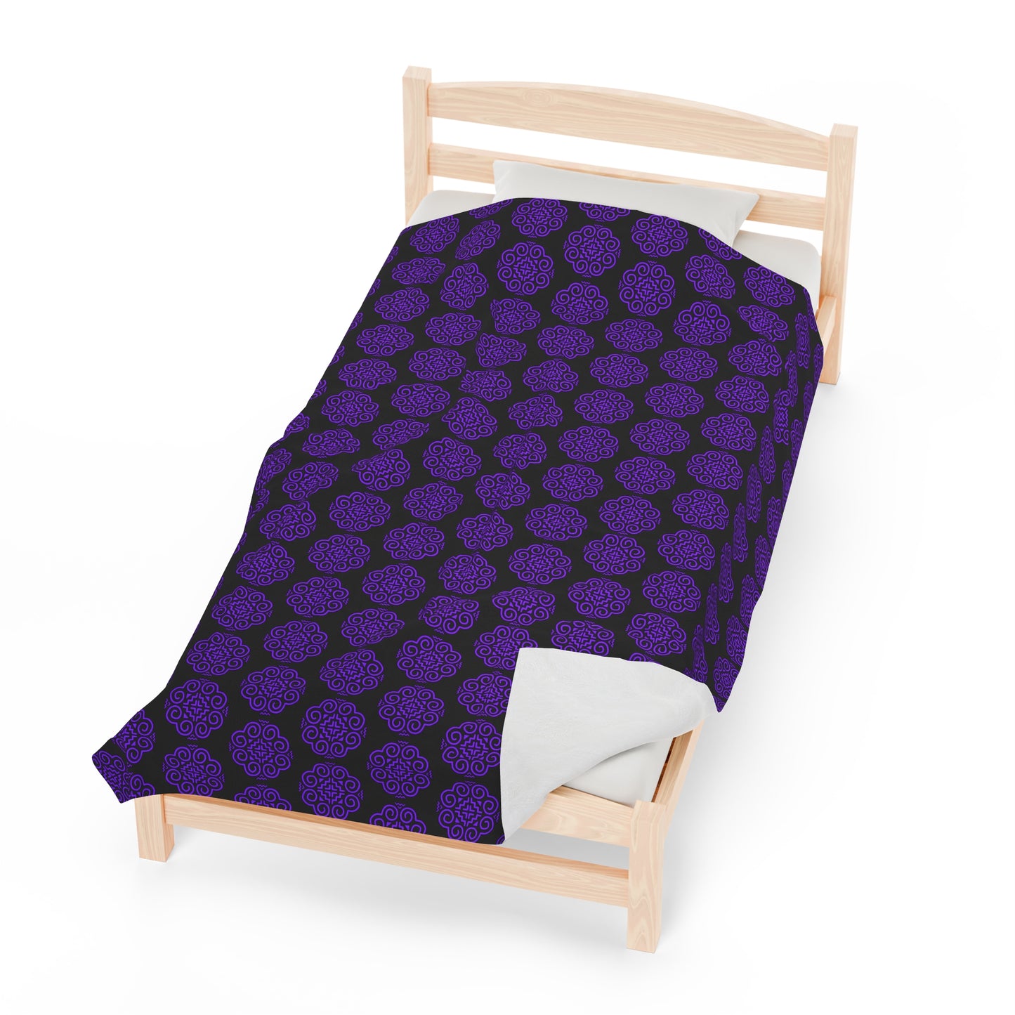 Hmong Velveteen Plush Blanket (black & purple)