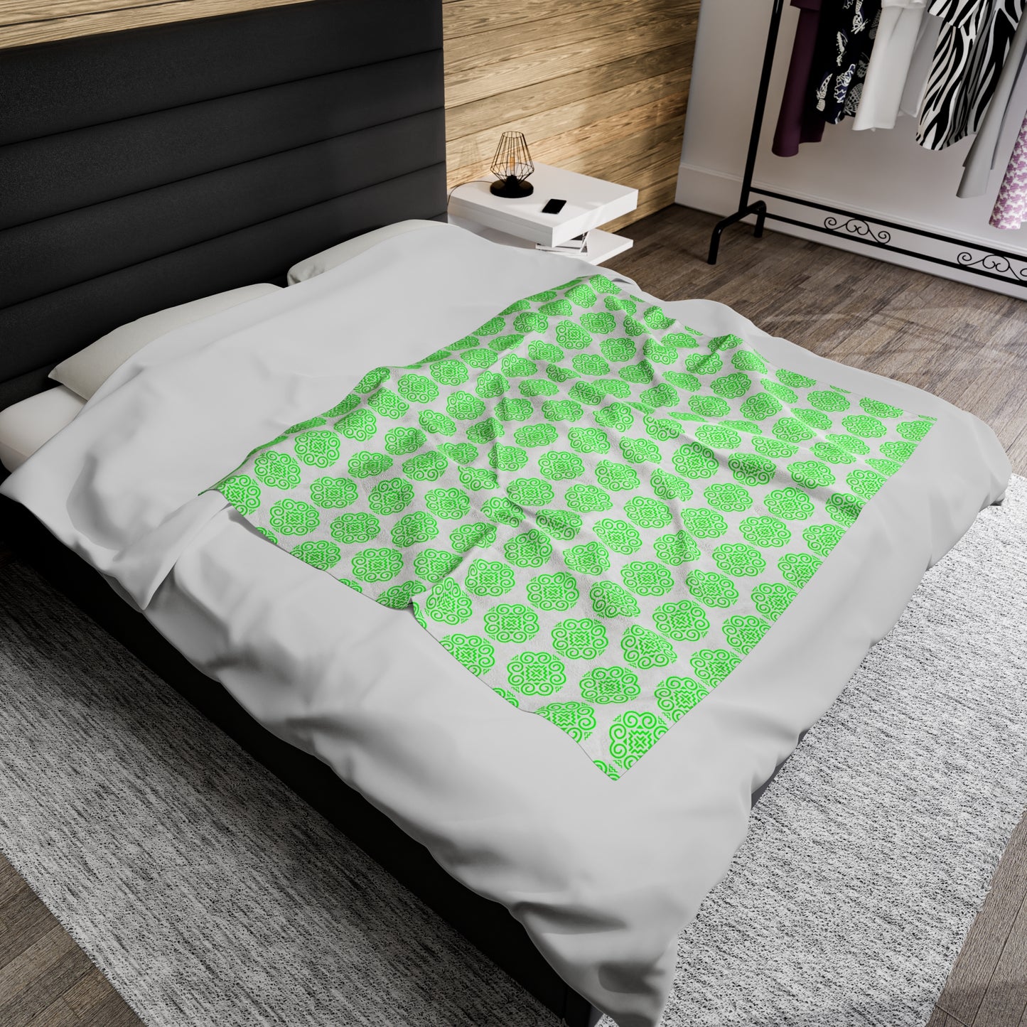 Hmong Velveteen Plush Blanket (white & green)