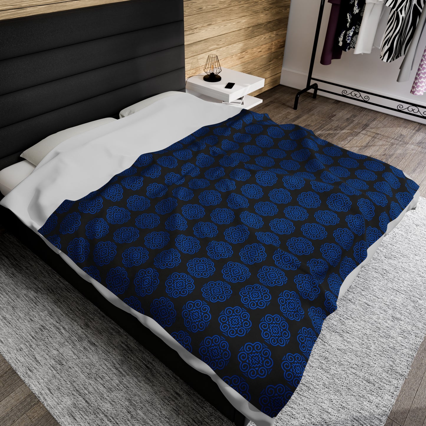 Hmong Velveteen Plush Blanket (black & blue)