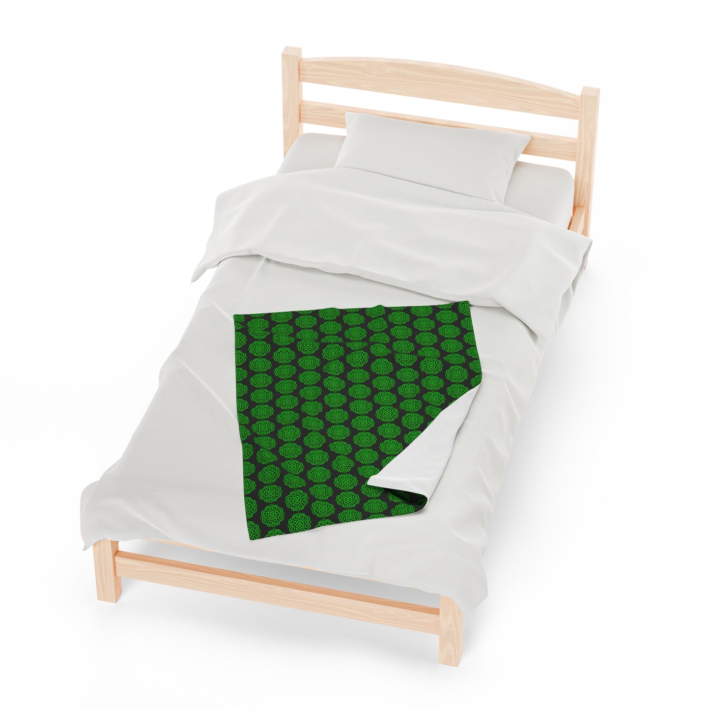 Hmong Velveteen Plush Blanket (black & green)
