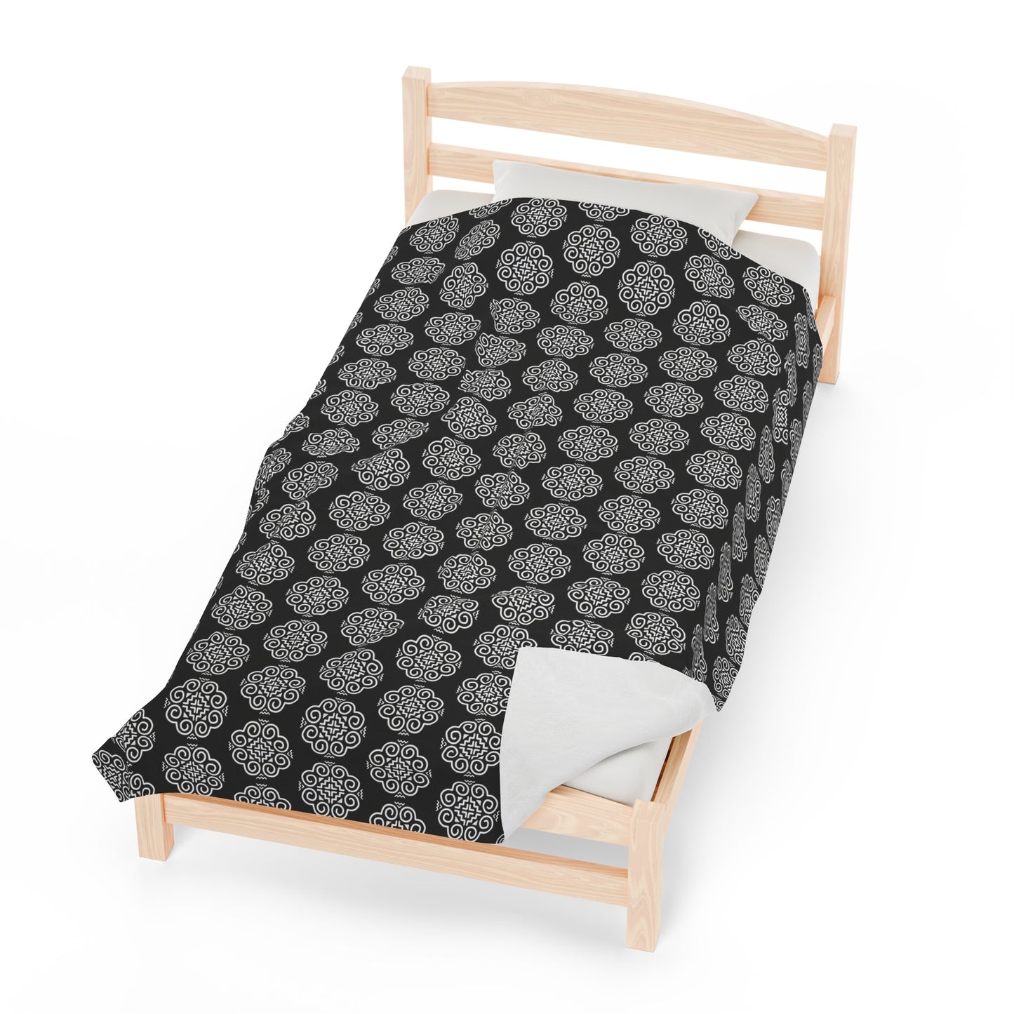 Hmong Velveteen Plush Blanket (black & white)