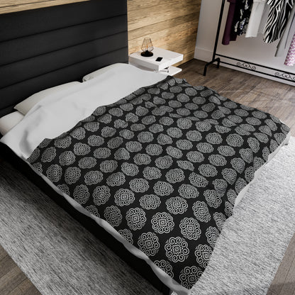 Hmong Velveteen Plush Blanket (black & white)