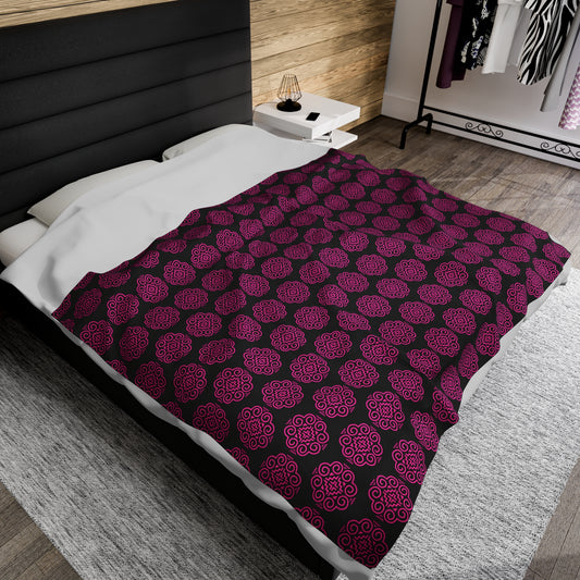 Hmong Velveteen Plush Blanket (black & pink)
