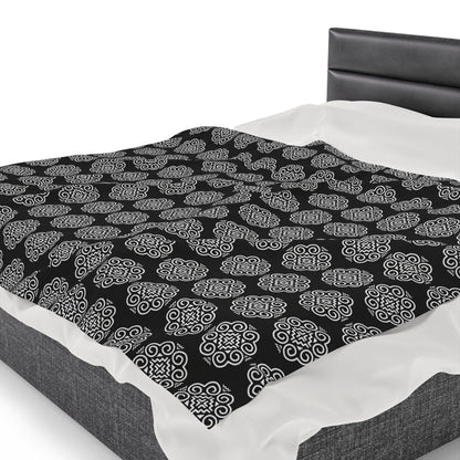 Hmong Velveteen Plush Blanket (black & white)
