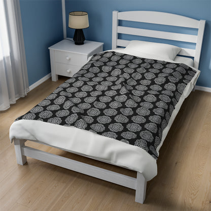 Hmong Velveteen Plush Blanket (black & white)