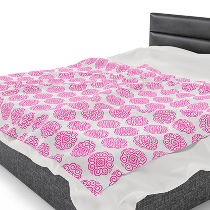 Hmong Velveteen Plush Blanket (white & pink)