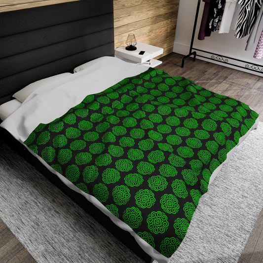 Hmong Velveteen Plush Blanket (black & green)
