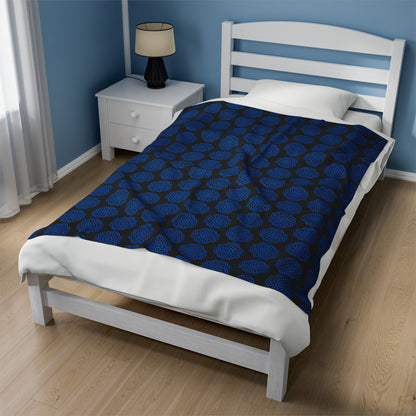 Hmong Velveteen Plush Blanket (black & blue)