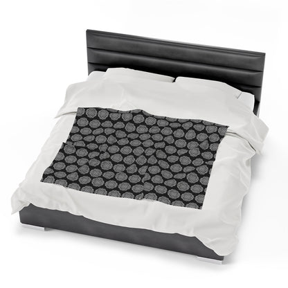 Hmong Velveteen Plush Blanket (black & white)