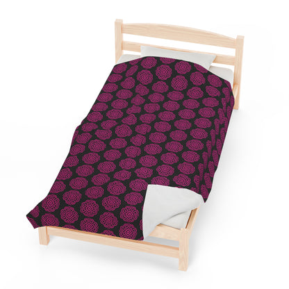 Hmong Velveteen Plush Blanket (black & pink)